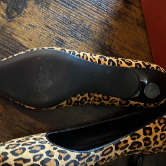 Donald Pliner leopard print heels - Picture 2 of 5